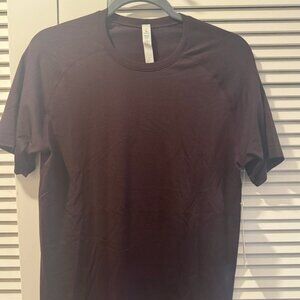 Small maroon Lululemon Metal Vent Tech SS